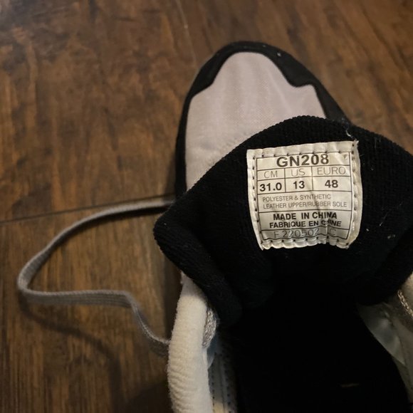 MEN'S OASIC SIZE 13 TRACK SHOES. - Picture 6 of 8